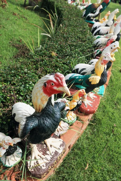 Sculptures chicken. — Stock Photo, Image
