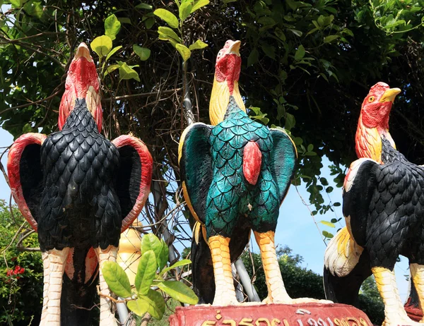 Sculptures chicken. — Stock Photo, Image