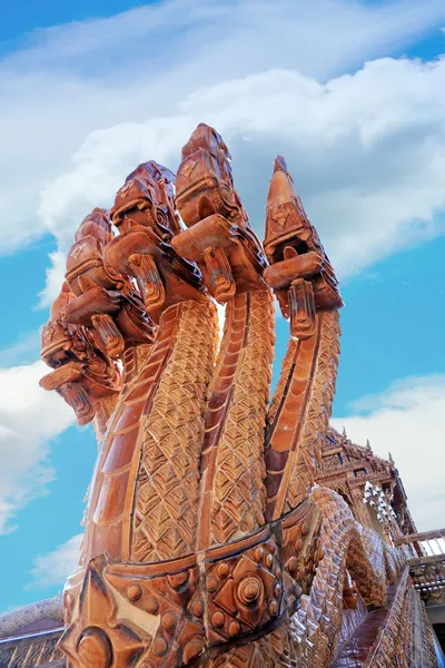 Gold serpent in buddhist temple — Stock Photo, Image