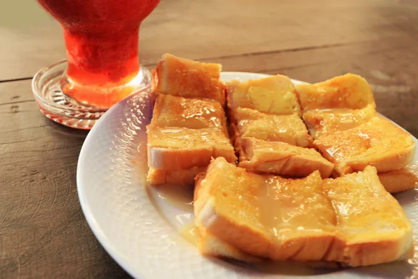 Pan y mantequilla y batido de fresa . —  Fotos de Stock