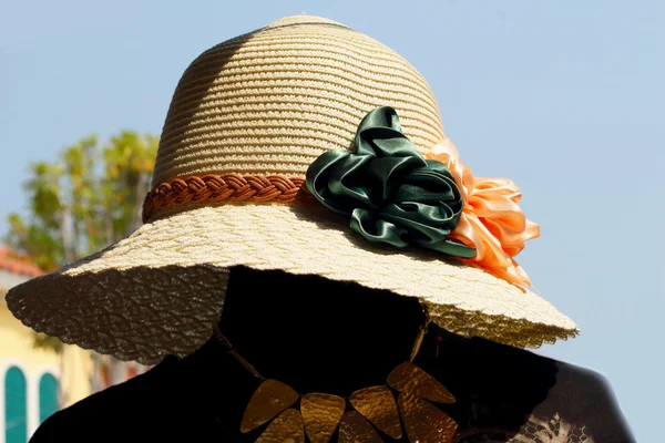 Chapéus para venda no mercado — Fotografia de Stock