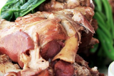 Domuz ayağı Market gravy sos ile