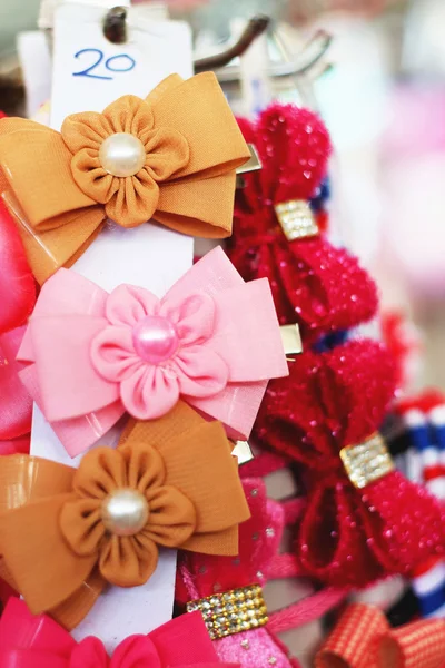 Hairpins sell at the market — Stock Photo, Image