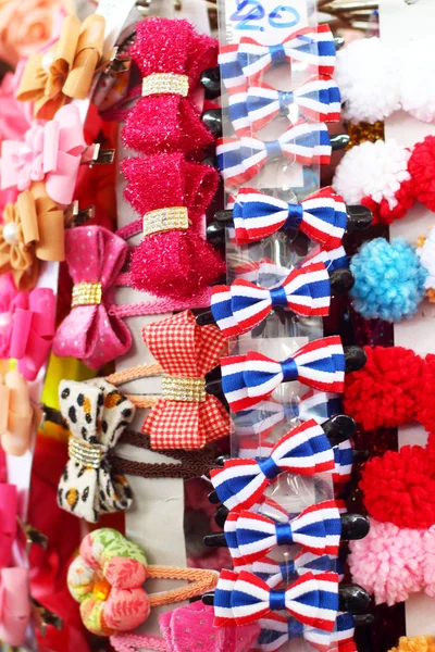 Hairpins sell at the market — Stock Photo, Image