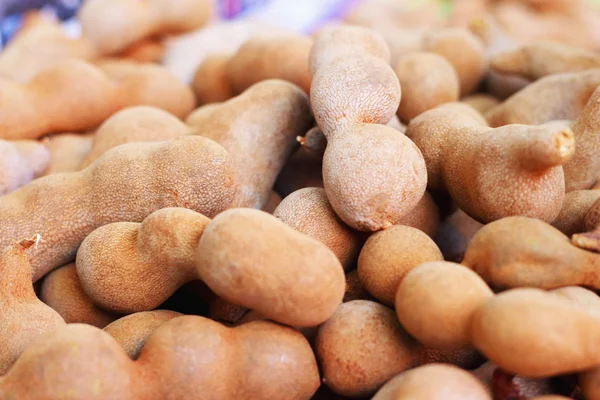 Fruit tamarind in the market — Stock Photo, Image