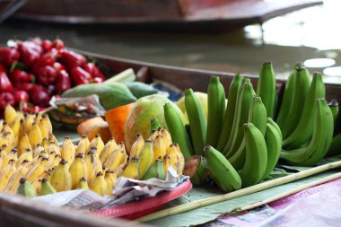 meyve yüzen tekne marketler