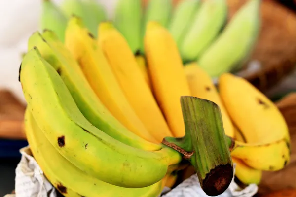 Banana de close-up no mercado — Fotografia de Stock