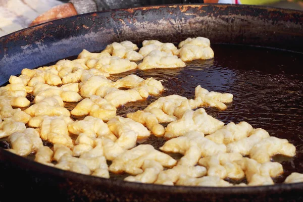 Bastón de masa frita en la sartén —  Fotos de Stock