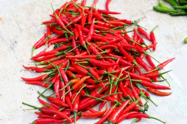 Markette kırmızı biber