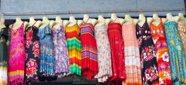 etek yüzen amphawa, Tayland