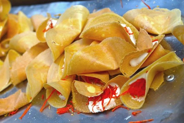 Thajské křupavá placka - smetana palačinky a zlaté vejce — Stock fotografie