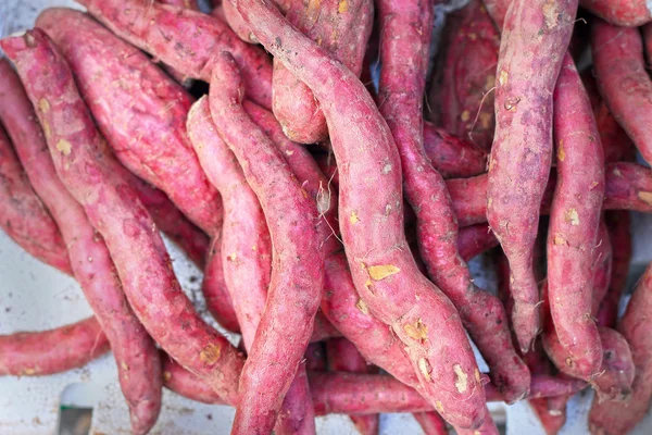 Yam at the market — Stock Photo, Image