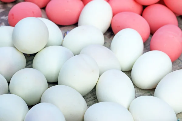 Market tuzlanmış ve korunmuş yumurta — Stok fotoğraf