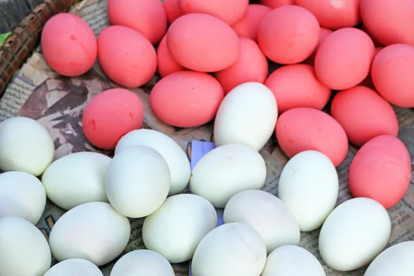 Market tuzlanmış ve korunmuş yumurta — Stok fotoğraf