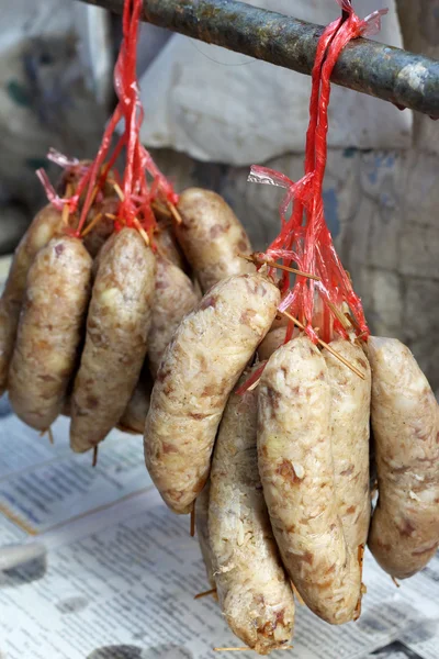 Saucisse asiatique sur le marché - saucisse rouge — Photo