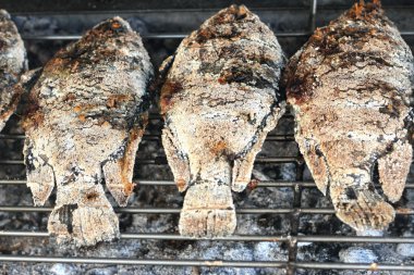 Barbekü balık pazarında