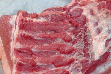 Pazar taze çiğ domuz