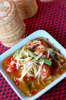 bir tabak papaya salatası