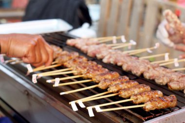 Bar-BQ veya barbekü ızgara et