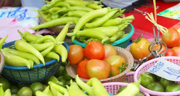 Pimiento verde en el mercado — Foto de Stock