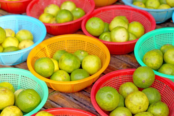 Lemon at market — Stock Photo, Image