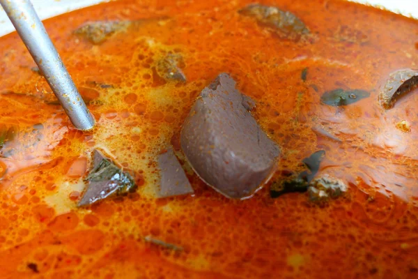 Caril com frango - sopa de caril — Fotografia de Stock