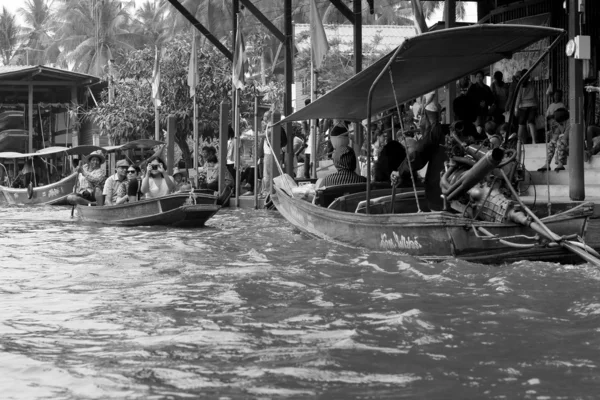 Estilo de vida Damnoen Saduak Floating Market - Tailândia em 30 de dezembro — Fotografia de Stock
