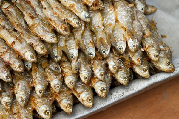 Peixe grelhado no mercado — Fotografia de Stock