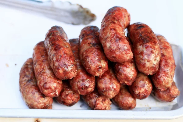 Salsiccia asiatica sul mercato - salsiccia rossa — Foto Stock