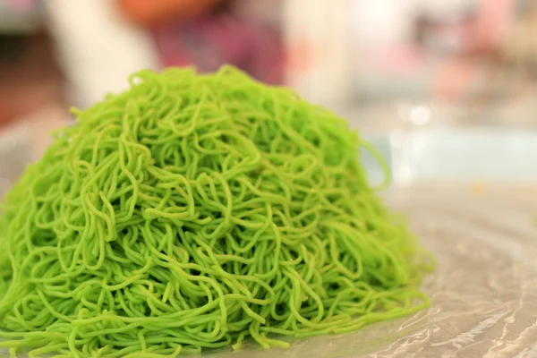 Green egg noodles — Stock Photo, Image