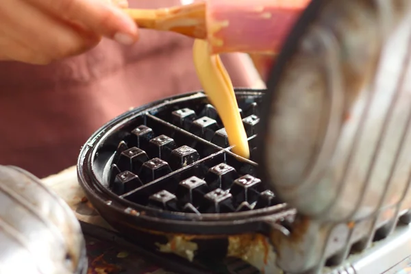 Doces waffles no mercado . — Fotografia de Stock