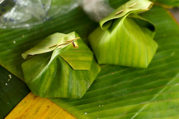 Coconut in banana leaves - Dessert Thailand — Stock Photo, Image