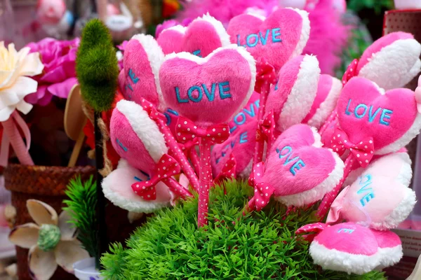 Różowy serce w sklepie z upominkami — Zdjęcie stockowe