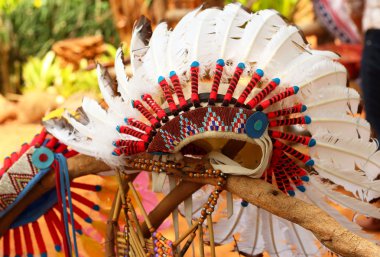 yerli Kızılderili şefi headdress