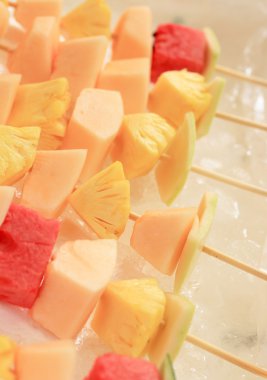 Barbekü çeşitli meyve buz