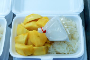 Mango yapışkan pirinç - Tayland tatlılar