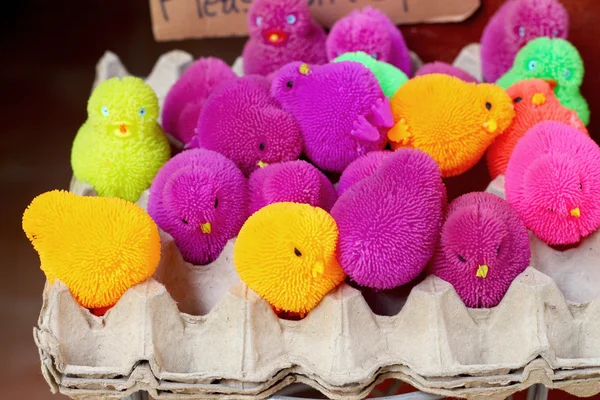 Jouets en plastique coloré à vendre — Photo