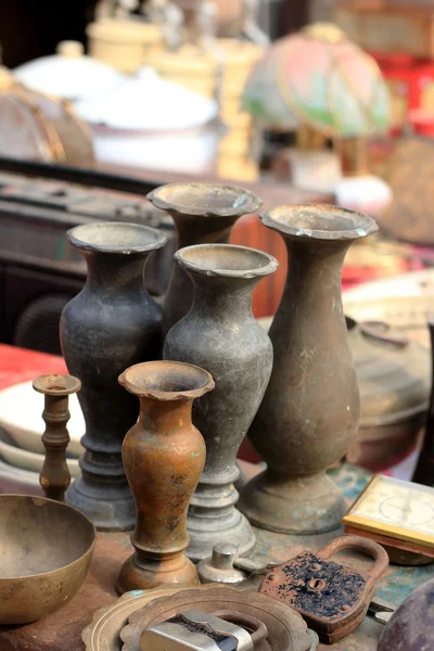 Old vase vintage in the market — Stock Photo, Image