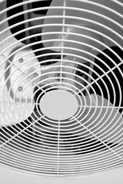 Průmyslový ventilátor v zadní stěně. — Stock fotografie