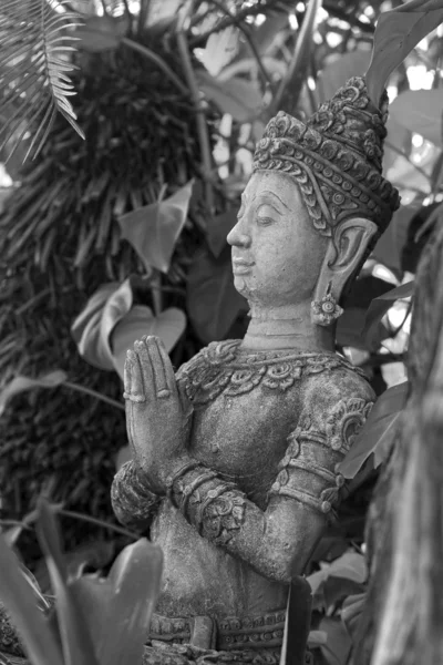 Tailandia manos estatua respeto en jardín naturaleza . —  Fotos de Stock