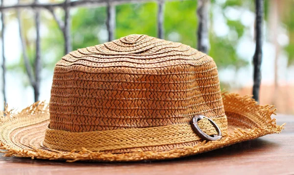 Avvicinamento dei cappelli di paglia — Foto Stock