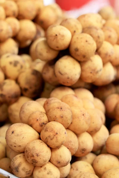 Fruta de ameixa mariana - fruto asiático — Fotografia de Stock