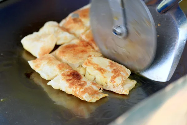 Cooking chapati on the pan — Stock Photo, Image