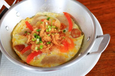 sahanda yumurta tava ile Kahvaltı