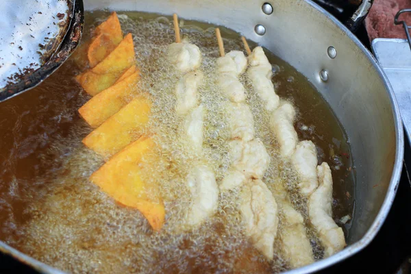 Bola de carne frita en sartén —  Fotos de Stock