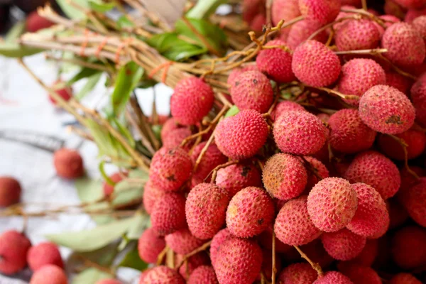 Een heleboel lychee in de markten — Stockfoto