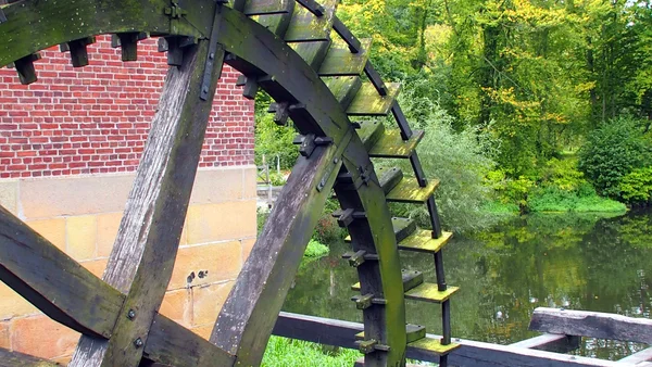 bir watermill Paddlewheel