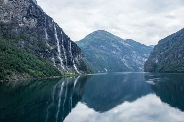geiranger fiyort, Norveç'in waterfolls