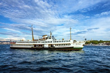 Istanbul, Türkiye - 17 Temmuz 2016: Şark süsleme, Boğaziçi, Istanbul, Türkiye yelken Türk Seramik tilespassenger gemi
