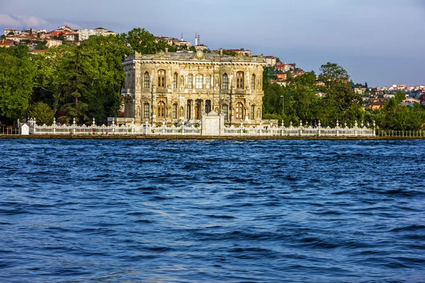 İstanbul, Türkiye 'deki Dolmabahçe Sarayı. — Stok fotoğraf